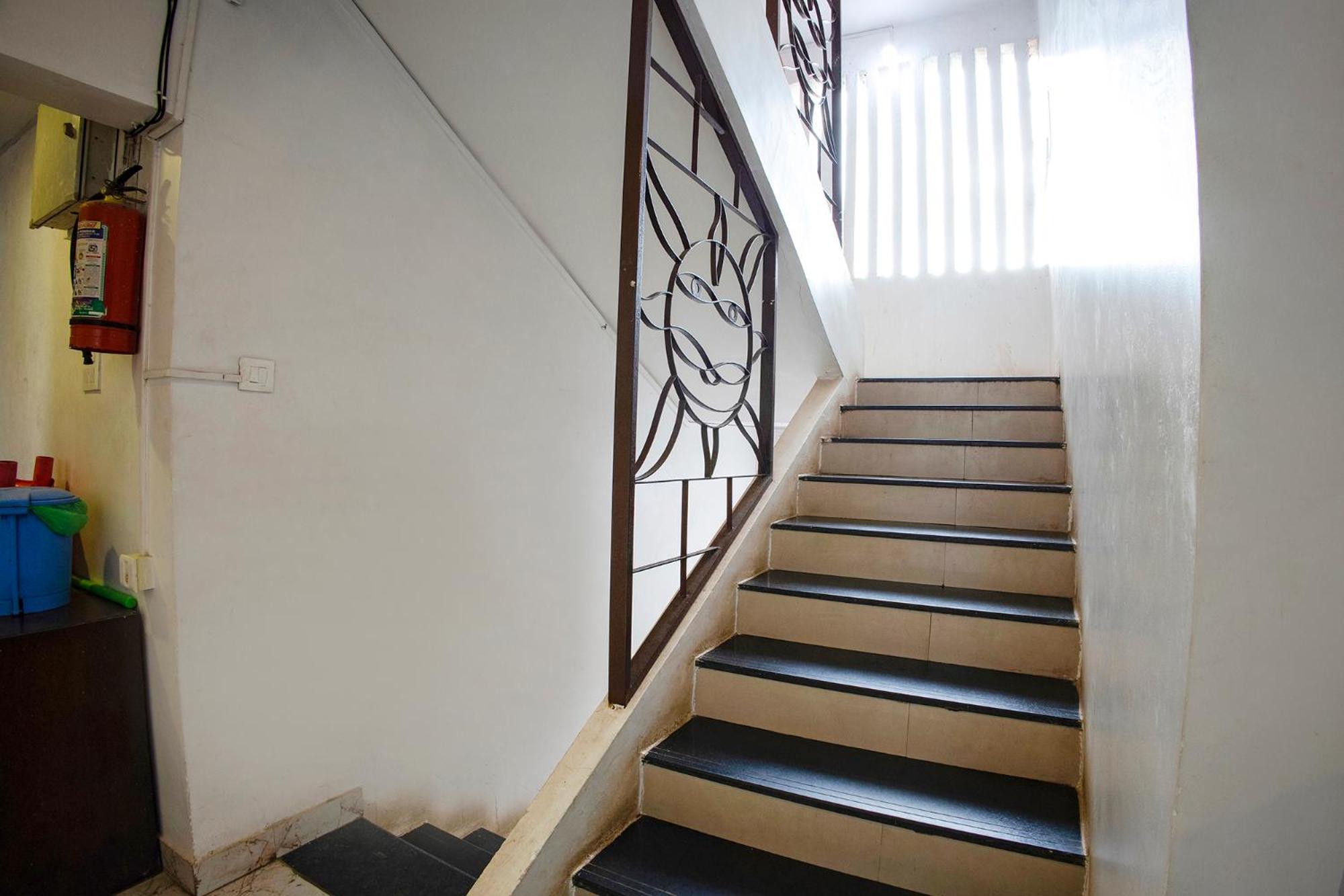 Fabhotel Comfort Stays - Nr Miramar Beach ปณชี ภายนอก รูปภาพ