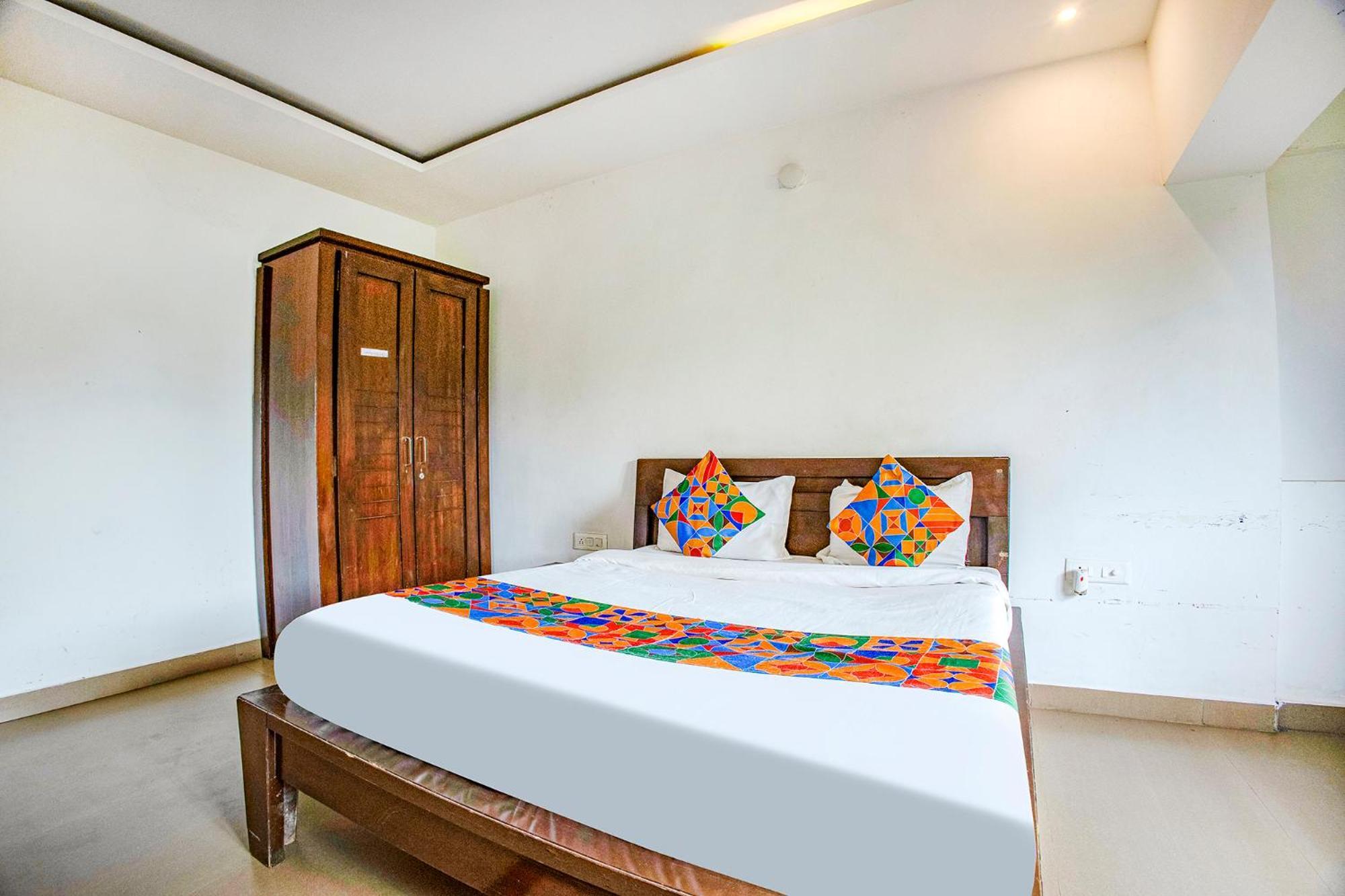 Fabhotel Comfort Stays - Nr Miramar Beach ปณชี ภายนอก รูปภาพ