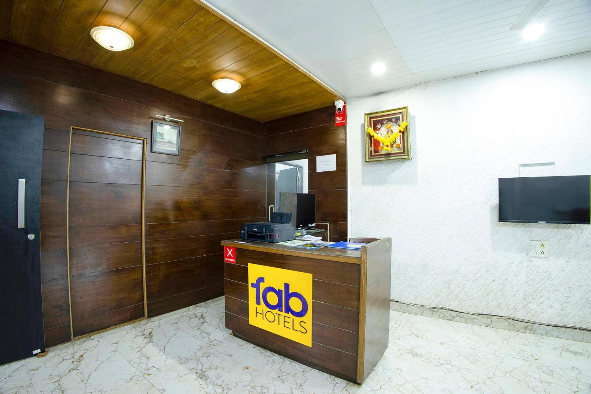 Fabhotel Comfort Stays - Nr Miramar Beach ปณชี ภายนอก รูปภาพ